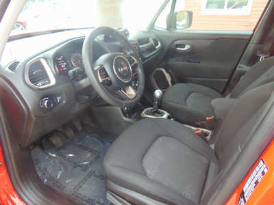 2016 Jeep Renegade, $11995. Photo 11