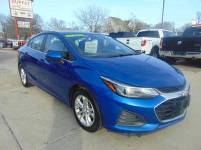 2019 Chevrolet Cruze, $11995. Photo 3