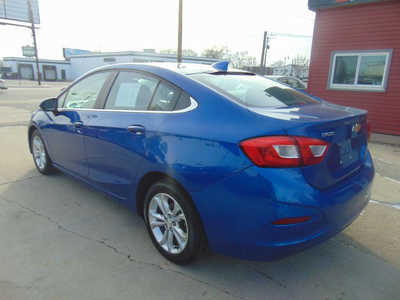 2019 Chevrolet Cruze, $11995. Photo 7
