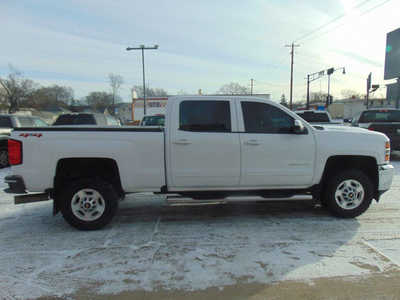 2018 Chevrolet 2500 Crew Cab, $29995. Photo 4
