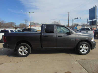 2014 RAM 1500 Ext Cab, $13995. Photo 4