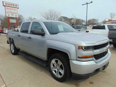 2018 Chevrolet 1500 Crew Cab, $22995. Photo 3