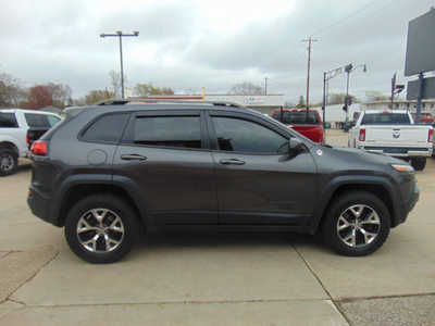 2016 Jeep Cherokee, $12995. Photo 4