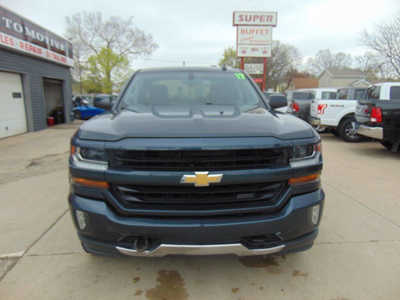 2017 Chevrolet 1500 Ext Cab, $18995. Photo 2
