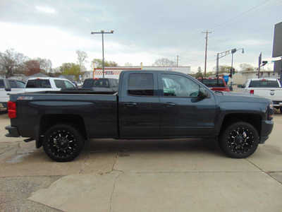 2017 Chevrolet 1500 Ext Cab, $18995. Photo 4