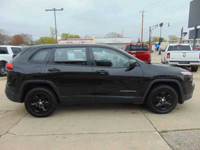 2014 Jeep Cherokee, $7995. Photo 4
