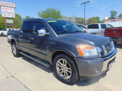 2014 Nissan Titan, $11995. Photo 3