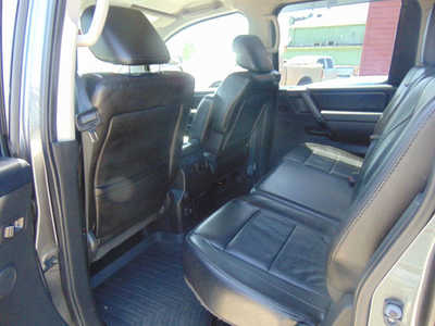 2014 Nissan Titan, $11995. Photo 9