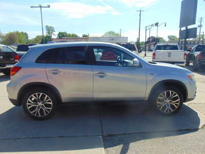 2018 Mitsubishi Outlander, $8995. Photo 4