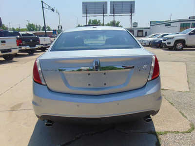 2009 Lincoln MKS, $5995. Photo 6