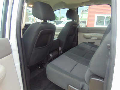 2012 Chevrolet 2500 Crew Cab, $16995. Photo 8