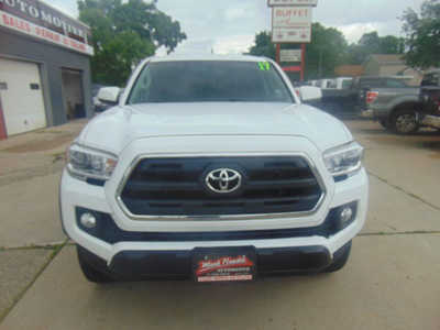 2017 Toyota Tacoma, $19995. Photo 2