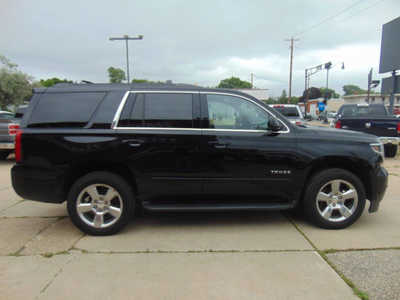 2017 Chevrolet Tahoe, $19995. Photo 4