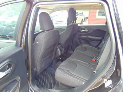 2016 Jeep Cherokee, $14995. Photo 9