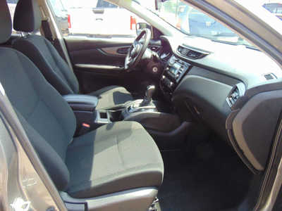 2018 Nissan Rogue, $11995. Photo 9