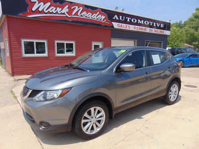 2018 Nissan Rogue, $11995. Photo 1