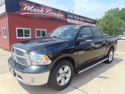 2017 RAM 1500 Crew Cab, $19995. Photo 1