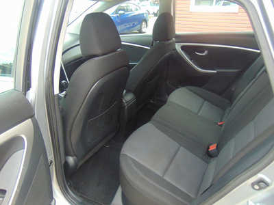 2015 Hyundai Elantra, $8995. Photo 9