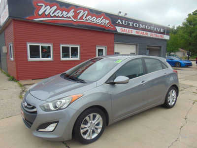 2015 Hyundai Elantra, $8995. Photo 1