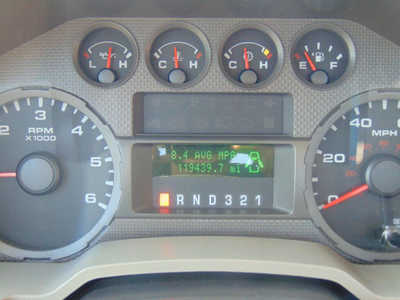 2009 Ford F250 Reg Cab, $11995. Photo 11