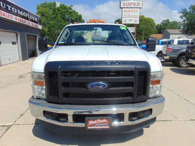 2009 Ford F250 Reg Cab, $11995. Photo 2