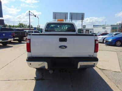 2009 Ford F250 Reg Cab, $11995. Photo 6