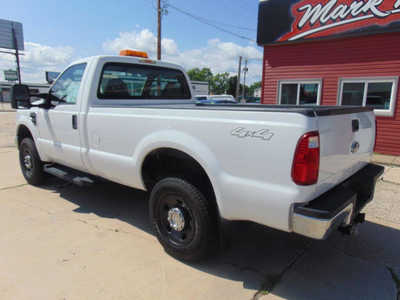 2009 Ford F250 Reg Cab, $11995. Photo 7