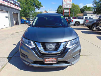 2017 Nissan Rogue, $10995. Photo 2