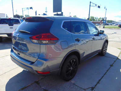 2017 Nissan Rogue, $10995. Photo 5