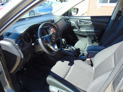 2017 Nissan Rogue, $10995. Photo 9