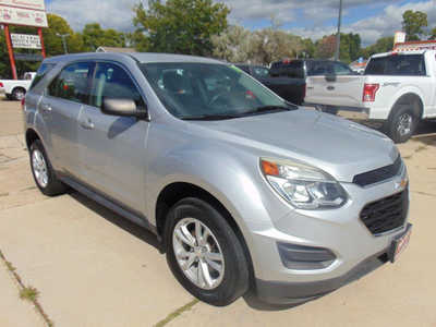 2017 Chevrolet Equinox, $9995. Photo 3