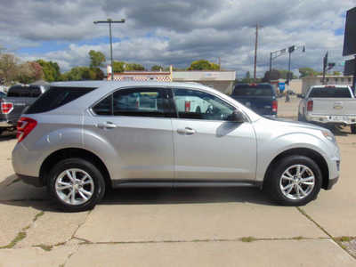 2017 Chevrolet Equinox, $9995. Photo 4