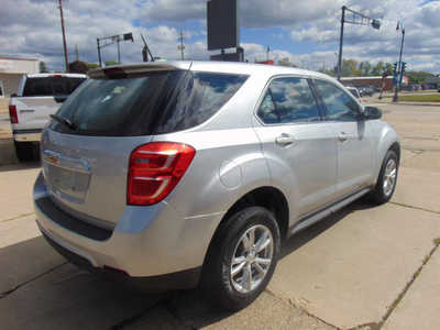 2017 Chevrolet Equinox, $9995. Photo 5