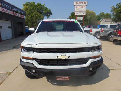 2016 Chevrolet 1500 Ext Cab, $14995. Photo 2