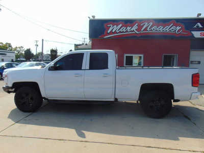 2016 Chevrolet 1500 Ext Cab, $14995. Photo 8
