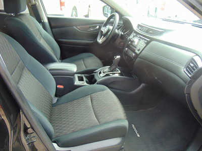 2017 Nissan Rogue, $12995. Photo 10