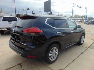 2017 Nissan Rogue, $12995. Photo 5