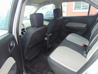 2017 Chevrolet Equinox, $8995. Photo 10