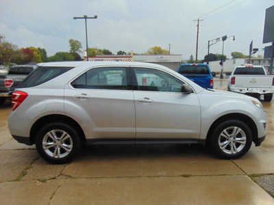 2017 Chevrolet Equinox, $8995. Photo 4