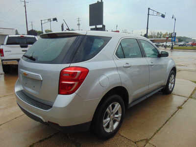 2017 Chevrolet Equinox, $8995. Photo 5