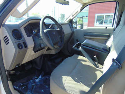 2009 Ford F250 Crew Cab, $11995. Photo 10