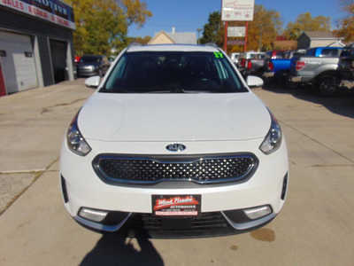 2017 Kia Niro Hybrid, $8995. Photo 2