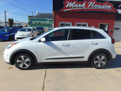 2017 Kia Niro Hybrid, $8995. Photo 8