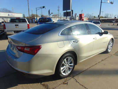 2016 Chevrolet Malibu, $11995. Photo 5