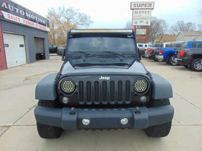 2015 Jeep Wrangler Unlimited, $13995. Photo 2
