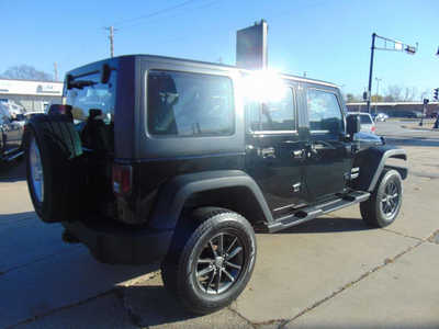 2016 Jeep Wrangler Unlimited, $16995. Photo 5
