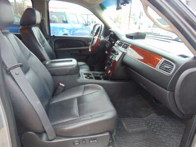 2011 Chevrolet 1500 Crew Cab, $7995. Photo 10