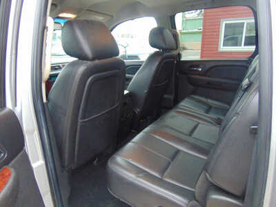 2011 Chevrolet 1500 Crew Cab, $7995. Photo 9