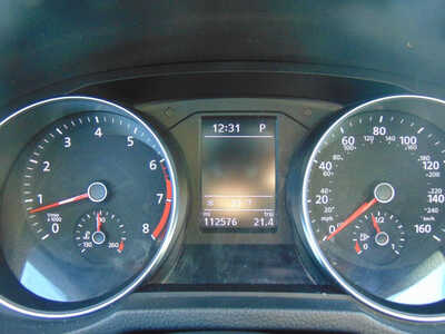 2016 Volkswagen Passat, $8995. Photo 12