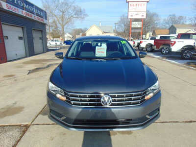 2016 Volkswagen Passat, $8995. Photo 2